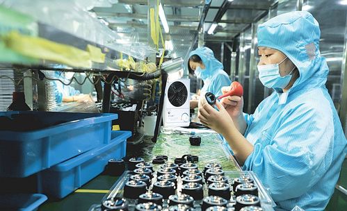 圖說南陽 生產(chǎn)一線熱潮涌動，出口貿(mào)易持續(xù)走旺，技術(shù)研發(fā)驅(qū)動產(chǎn)業(yè)升級