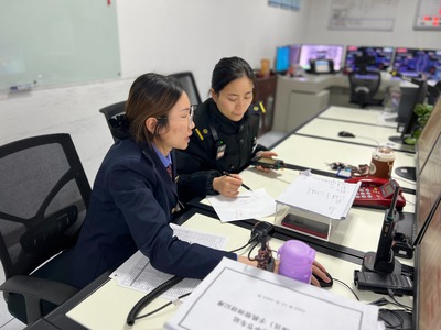 巾幗鏗鏘心向黨，最美杜鵑綻山崗——記全國巾幗文明崗畢節站客運班組勞務服務