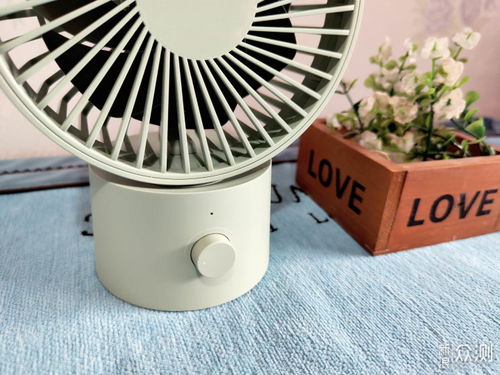 智米桌面風扇，清涼搖走夏日常伴